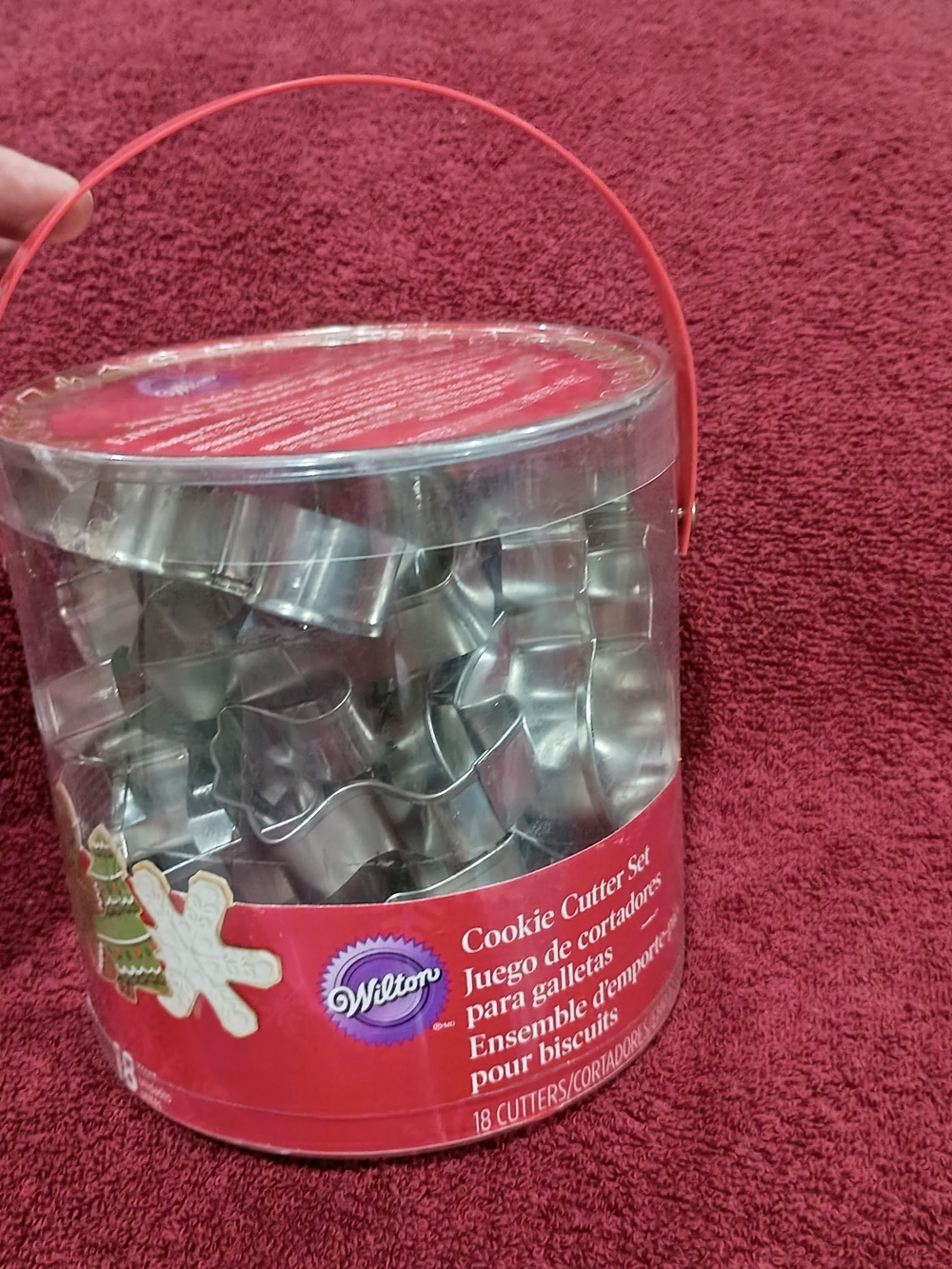 Wilton Red Holiday Cookie Cutter Set - 18-Piece
